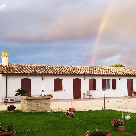 Agriturismo " Le Serre" Spello Eksteriør billede