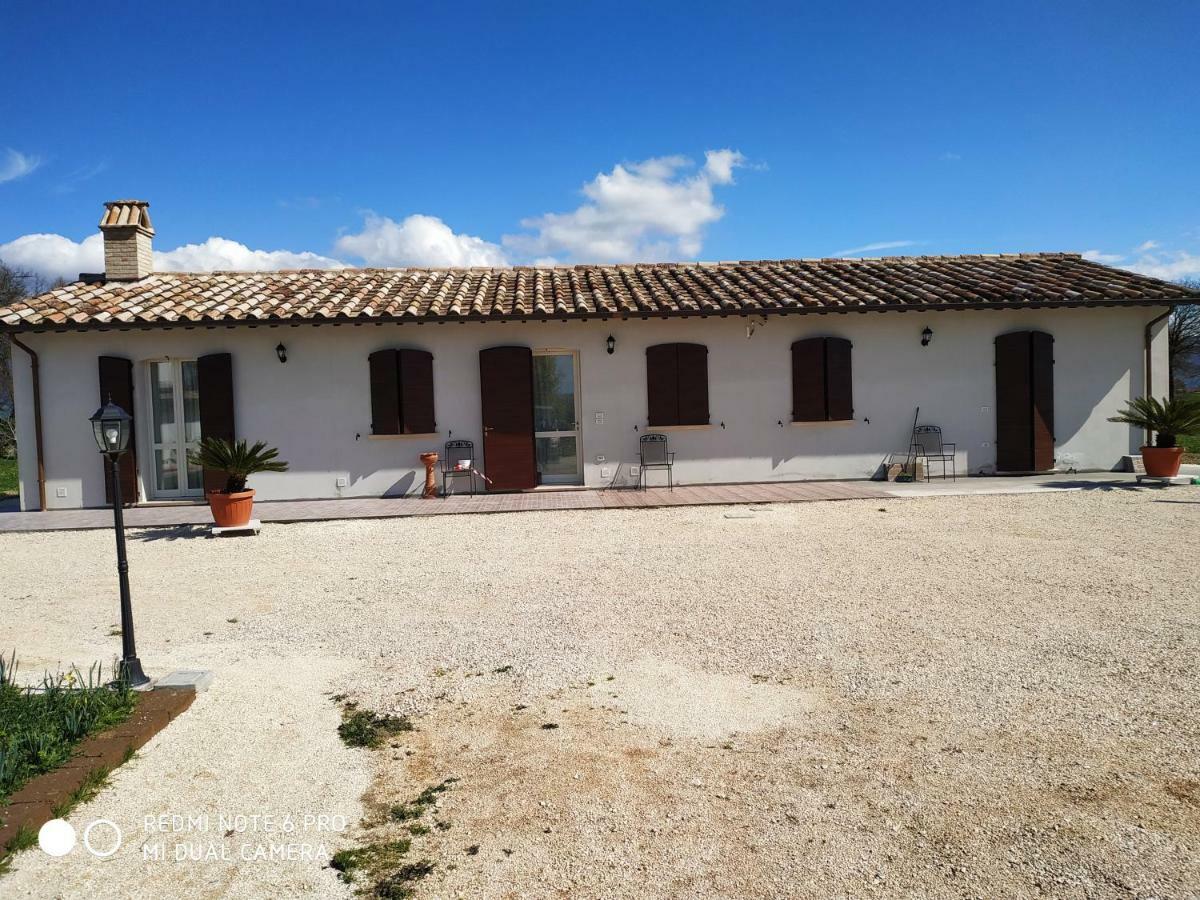 Agriturismo " Le Serre" Spello Eksteriør billede